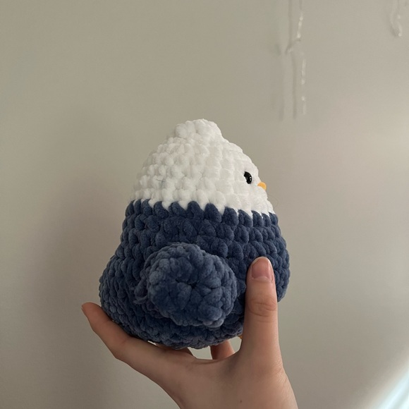 Crochet Whale and Eagle. Comes from a smoke free home. - Picture 5 of 5